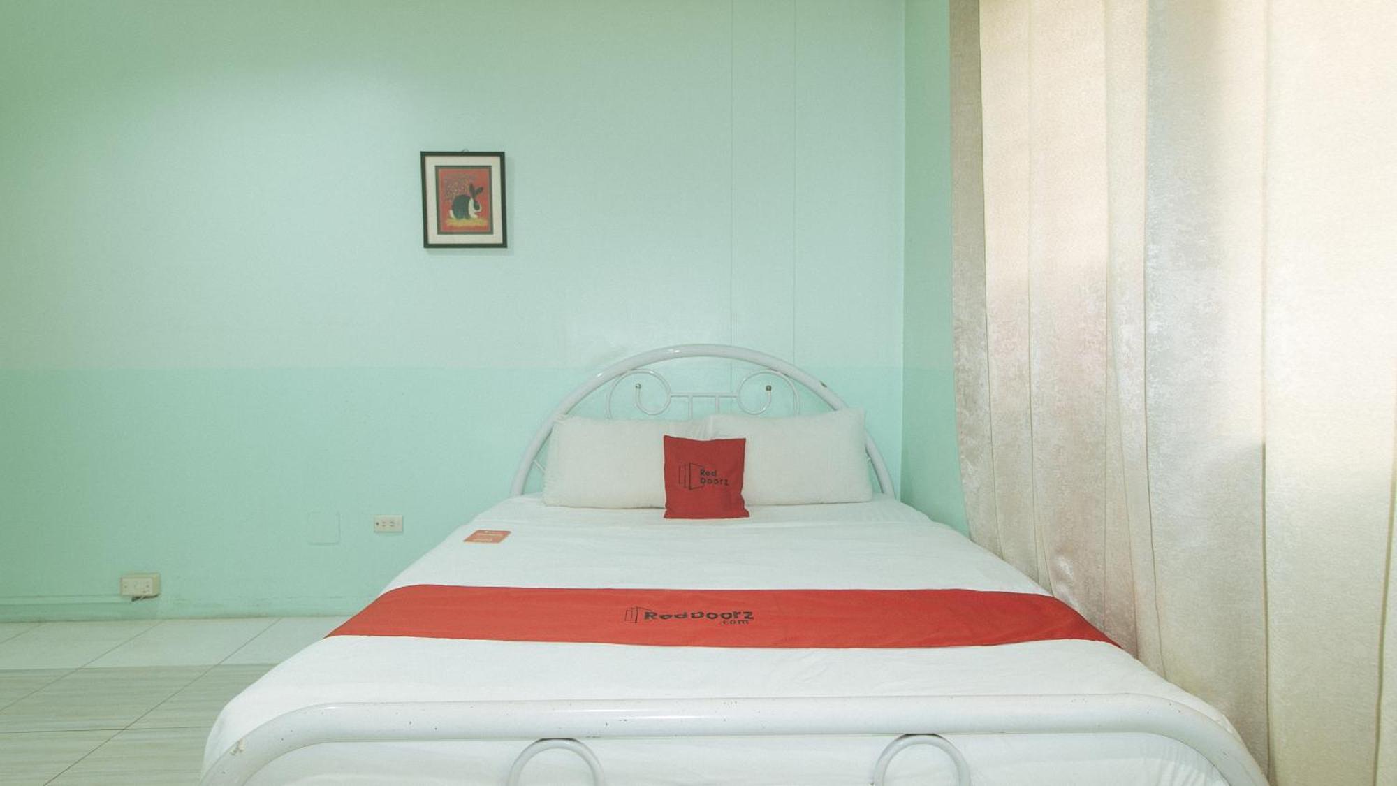 Reddoorz At Maanyag Pension House Mandaue Cebu Zewnętrze zdjęcie
