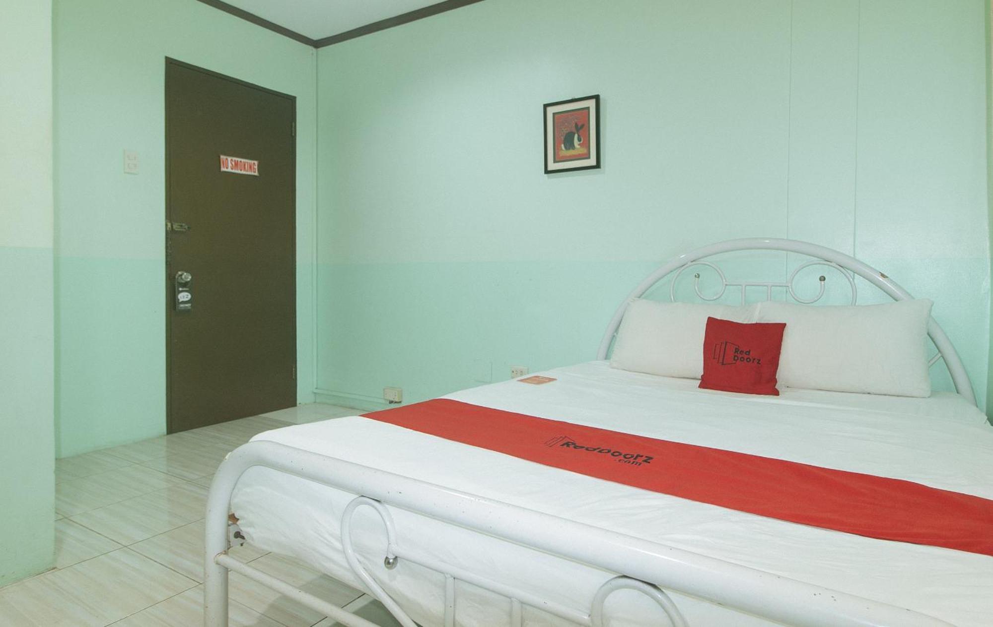 Reddoorz At Maanyag Pension House Mandaue Cebu Zewnętrze zdjęcie